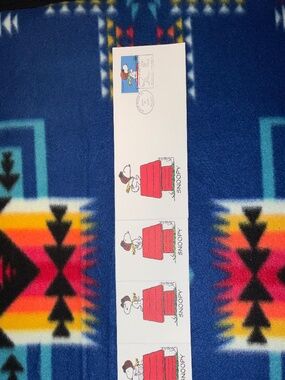 New vintage 2001 peanut Snoopy maximum card set- Fleetwood